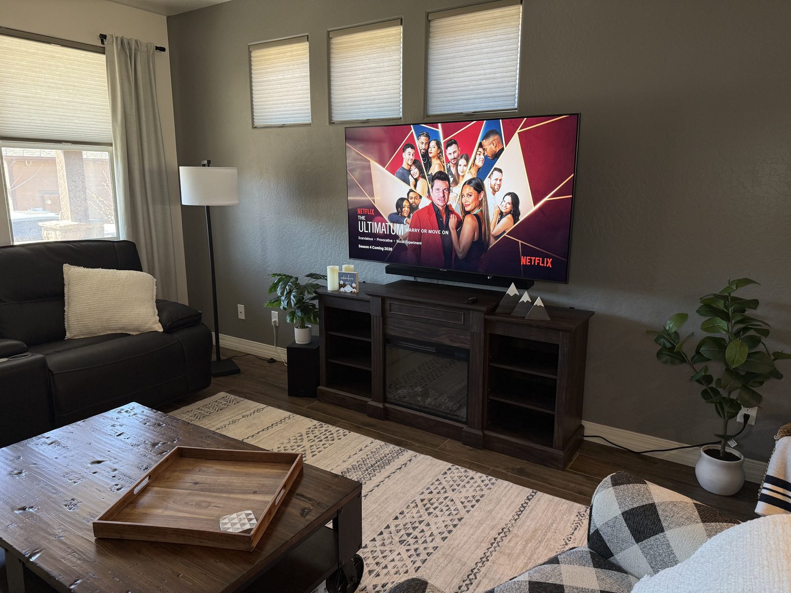 Living room with TV and game table